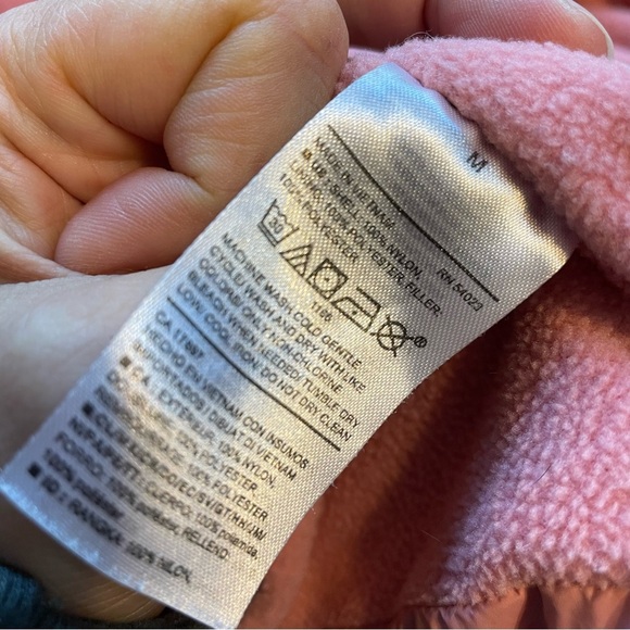 Puffer Vest powder pink frost free size Medium - Picture 9 of 9